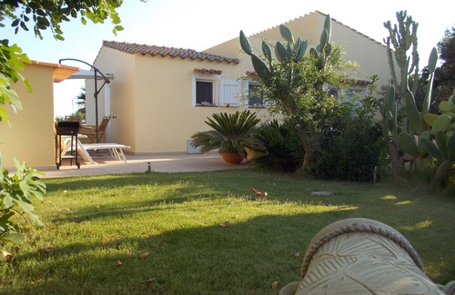 Torre dei Corsari Villa | Romantic villa for vacation in privacy. 3 min from the beach-beautiful view-garden