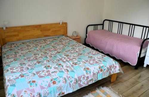 Ostry Grun House | Romantická chalupa na laze