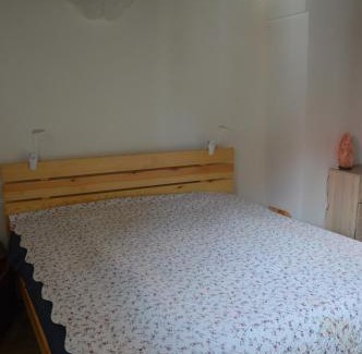 Ostry Grun House | Romantická chalupa na laze