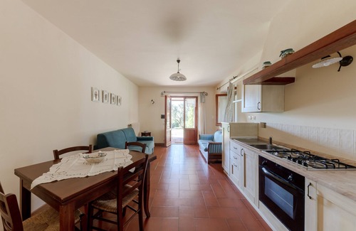 Castiglione del Lago Apartment | Romantisch Appartement met Eigen Terras met Zicht op de Tuin met Zwembad!