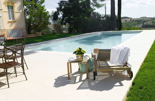 Ortezzano Villa | Romantische Traum Belle Époque Villa Fazi mit Pool