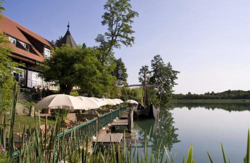 Feldberger Seenlandschaft Hotel | Romantischer Seegasthof & Hotel Altes Zollhaus