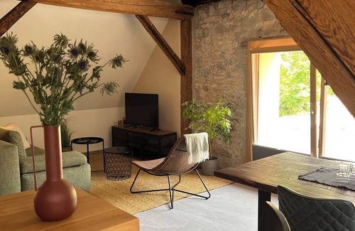 Iphofen House | Romantisches Scheunen-loft mit Moderner Architektur in Historischer Altstadt