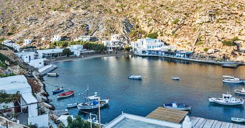 Herronisos Apartment | Romanza