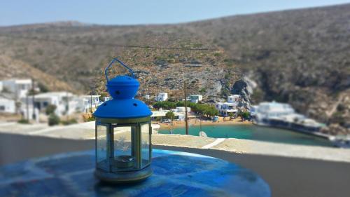 Herronisos Apartment | Romanza