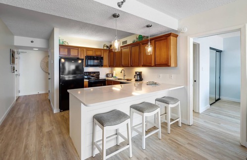 Orange Beach Condo | Romar Place 403 ~ In/Outdoor Pools, Hot Tub, Sauna & $400 in FREE Activities Daily ~ Zoo/Parasail +
