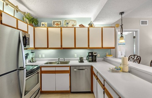 Orange Beach Condo | Romar Place 703 ~ In/Outdoor Pools, Hot Tub, Sauna & $400 FREE Activities Daily ~ Zoo/Parasailing +