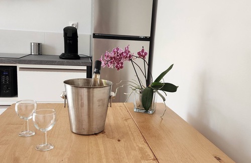 Lorgues Apartment | Romarin, un Appartement T3 Climatisé, Tout Confort, au Cœur de la Provence
