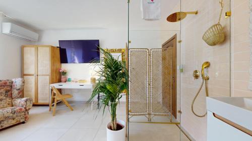 Pezinok Bed & Breakfast | Ron De Mar - FLAMINGO