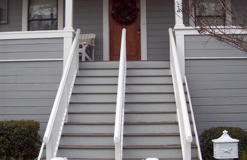 Downtown Napa Cottage | Ronveaux, The Corner Cottage-Downtown-Napa's Crown Jewel w/ Vineyard