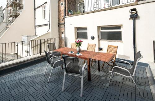 South Kensington Apartment | Roof Haven at Kensington Mews