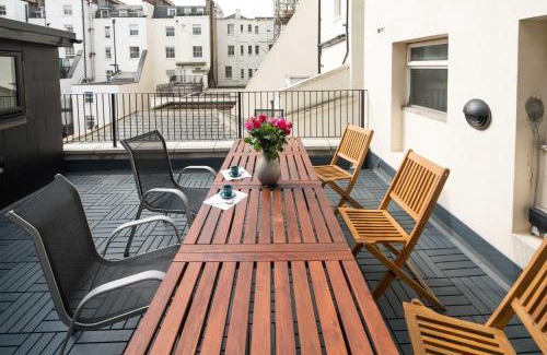 South Kensington Apartment | Roof Haven at Kensington Mews