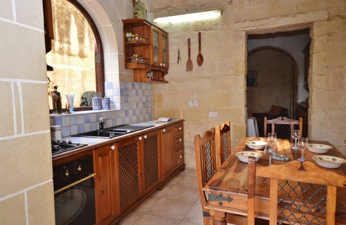 Rabat House | Roof-top Spacious Private Room w bathroom - terrace