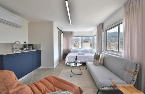 Haifa Apartment | ROOFTOP 42 - Penthouse Duplex