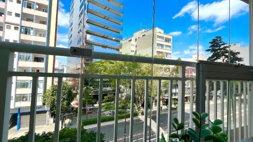 Liberdade Apartment | Rooftop + A/C: com Quarto Privativo na Liberdade