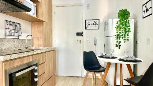 Liberdade Apartment | Rooftop + A/C: com Quarto Privativo na Liberdade