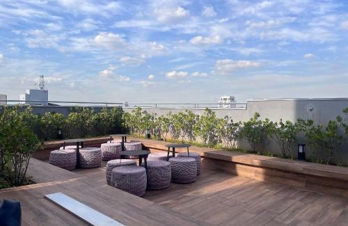Liberdade Apartment | Rooftop + A/C: com Quarto Privativo na Liberdade