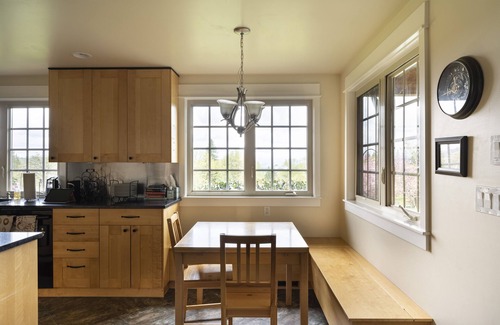 Monroe House | Rooftop Aerie - Amazing views, private, immaculate and comfortable home