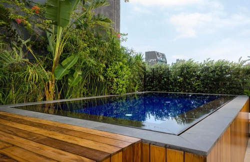 Mar Mikhael Apartment | Rooftop Cabana with Private Pool