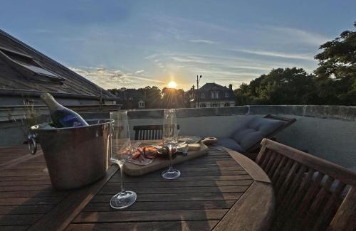 Senlis Apartment | ROOFTOP - COSY FLAT Centre Senlis