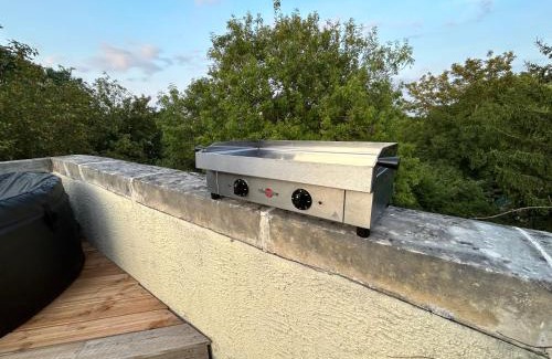 Senlis Apartment | ROOFTOP - COSY FLAT Centre Senlis