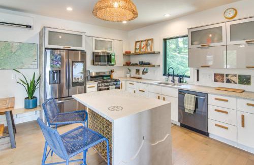 Brevard House | Rooftop Deck, Sweeping Views Chic Home in Brevard