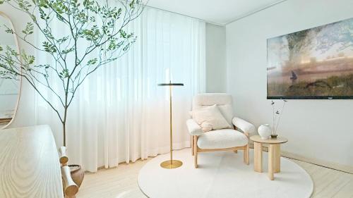 Yeonnam-dong Apartment | Rooftop J-Park Stay