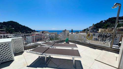 Capri Apartment | Rooftop Luxury Suite by CapriRooms