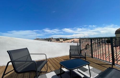 Bastide Saint-Louis Apartment | Rooftop N°38 - Rooms et Studios - Vue Cité Médiévale