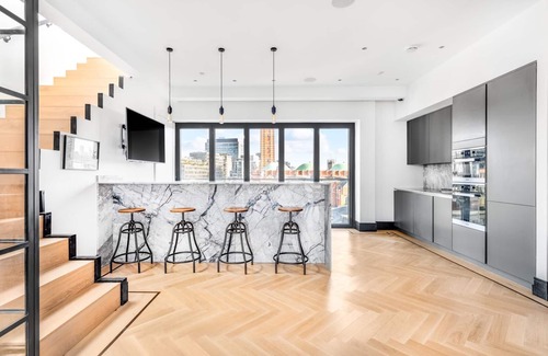 Vincent Square Apartment | Rooftop Penthouse in the heart of London