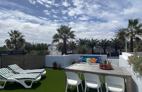 Corralejo House | Rooftop, pool, garden, private, 50m from surfbeach "Rocky Point” ☀️