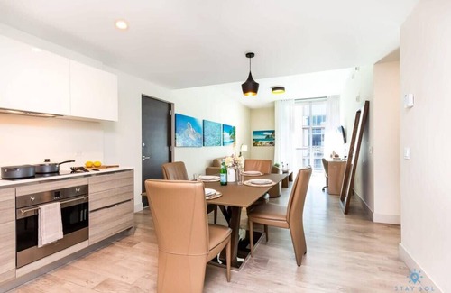 Hollywood Lakes Apartment | Rooftop Pool + Hot Tub–Hollywood Beach Boardwalk