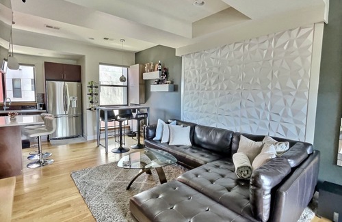 Highland House | Rooftop Retreat-modern townhome in the heart of LoHi- roof deck-walk everywhere!