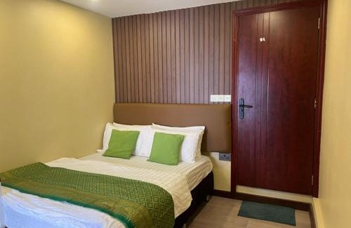 Male House | Rooftop Rooms