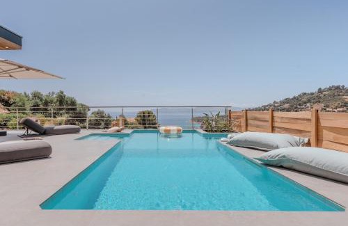 Le Lavandou Apartment | Rooftop villa in Lavandou, panoramic view