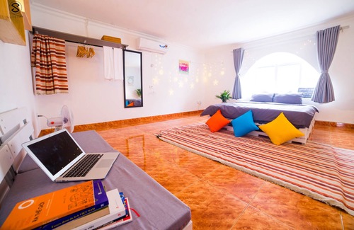 Nhat Tan House | Rooftop & vintage room for couple - Em Am Homestay Ha Noi