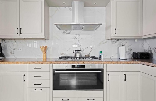 Sero Grandi House | Rooi Koochi 27D