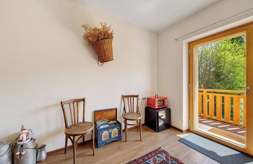 Pieve di Cadore Apartment | Room '1- Nene Cristina' with Shared Terrace, Private Garden and Wi-Fi