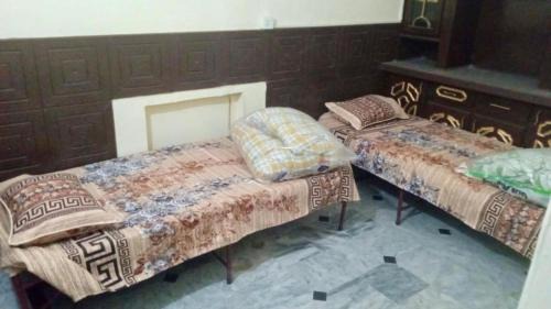 Rawalpindi House | ROOM 10 Serene Retreat in Rawalpindi - Your Home Away from Home 2 FAMILY ONLY