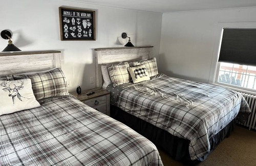 Schroon Lake Hotel | Room 108 with two queen beds