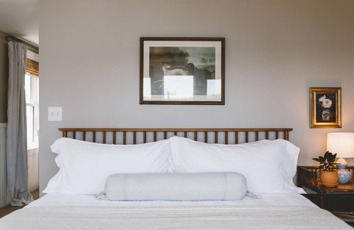 Boothbay Harbor Hotel | Room 14 at Admiral's Quarters Penthouse | Stunning Views + King Bed + Trundle
