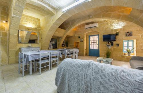 Gharb House | Room 2 - family room x 3 by Solea