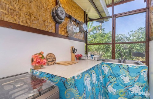 Moorea-Maiao House | Room 2 - Secluded Rustic Bungalow by Tipaniers Beach