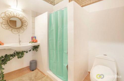 Moorea-Maiao House | Room 2 - Secluded shared Rustic Bungalow by Tipaniers Beach