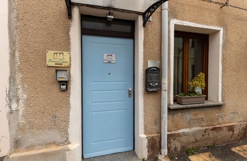 Oristano Historic Centre Apartment | Room '3' with Wi-Fi and Air Conditioning