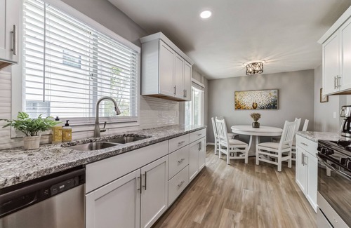 Richfield House | Room 4 in Minneapolis/10 mins to Mall of America