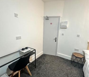 Nottingham Apartment | Room 4 NG3 2AZ