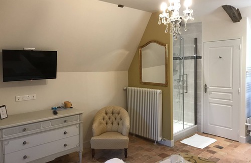 Jarze Bed & Breakfast | Room 8 king size double room with ensuite