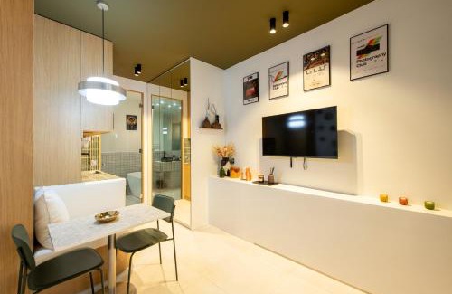 Strasbourg -Saint-Denis Apartment | Room Aboukir, Paris Centre