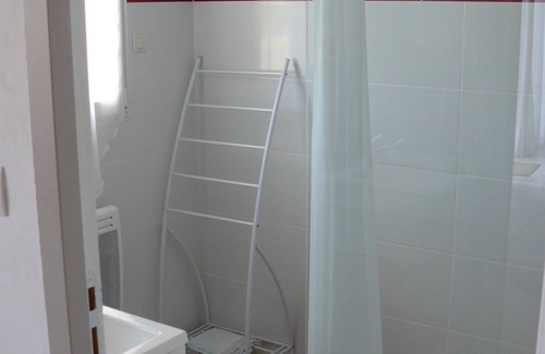 Saint-Michel-de-Fronsac House | Room and mezzanine 1 to 4 people with private bathroom